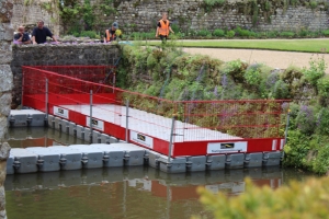 Floating work platform