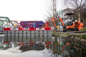 Pontoon platform on canal